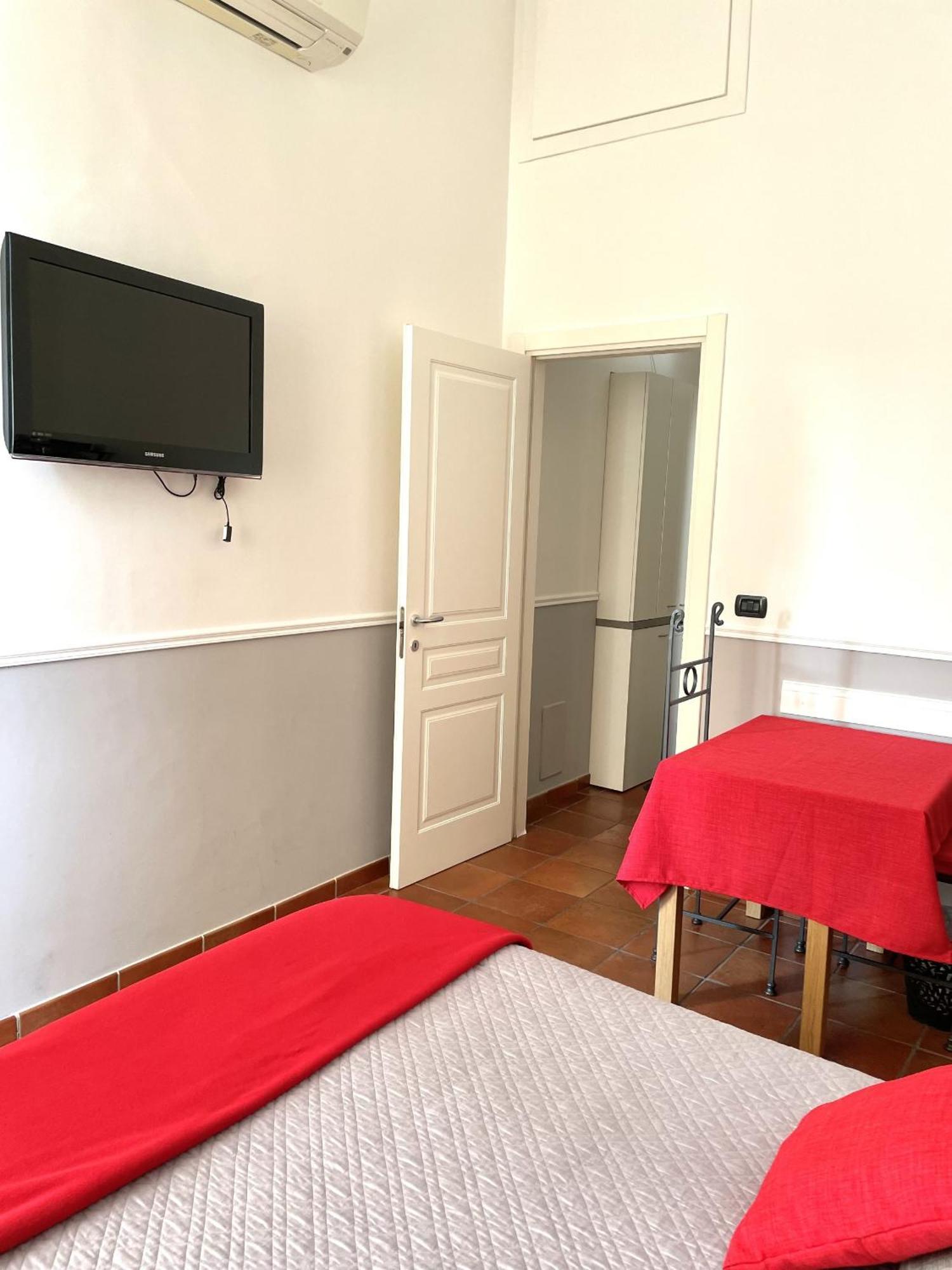 ナポリ Residenza Chiaia Bed & Breakfast エクステリア 写真