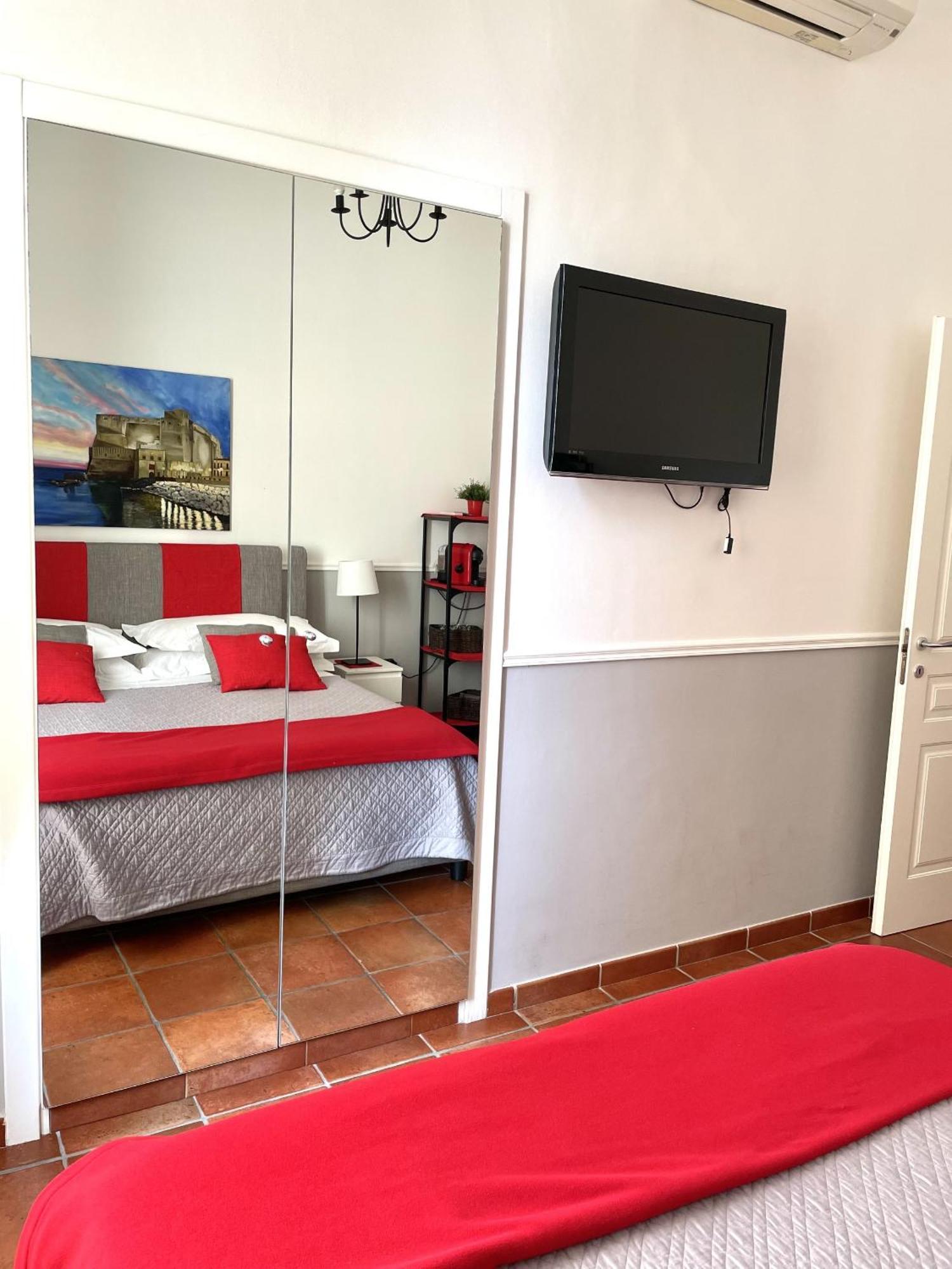 ナポリ Residenza Chiaia Bed & Breakfast エクステリア 写真